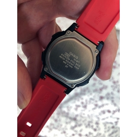 Cambiar Pila De Reloj Con Destornillador